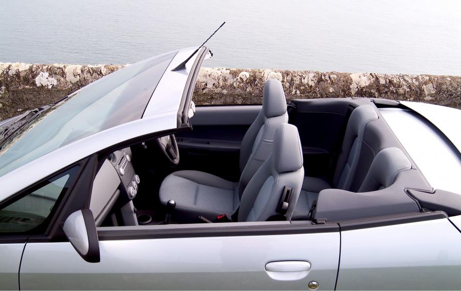Интерьер Mitsubishi Colt CZC 2006 года  (UK) (фото 8 из 19)
